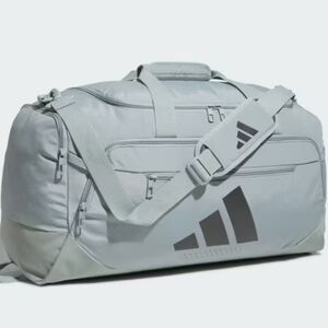 NWT ADIDAS DEFENDER 5 MED SIZE DUFFEL BAG